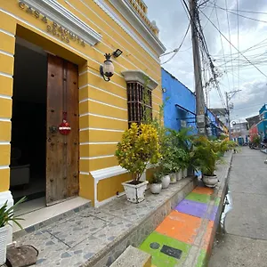 casa-pachita-getsemani-guest-house.cartagena-hotels.org/